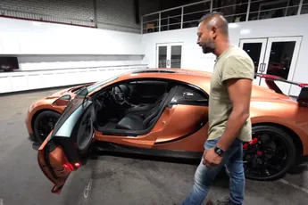 Nederlander sloopt Bugatti Chiron van Andrew Tate