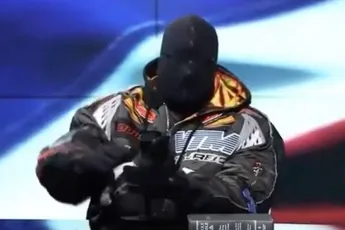 Kanye West zegt van Hitler te houden in interview met complotdenker Alex Jones