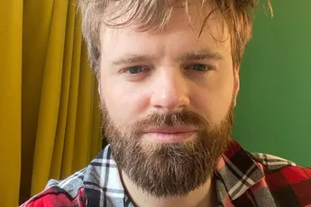 Tim Hofman pakt Andrew Tate keihard aan