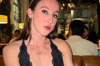 Suzanne Schulting gaat weer uit de kleren