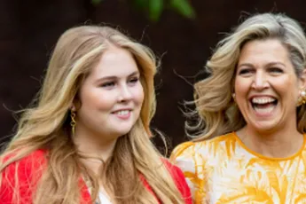 Máxima en Amalia feestend gespot (beelden)