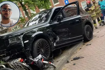 Sloopkogel Hakim Ziyech rijdt eigen wagen in de prak en geeft vriend de schuld