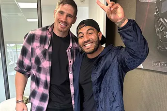 /show-tel/influencer-met-mega-armen-koopt-nepvolgers-acm-deelt-megaboete-uit