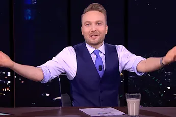 /show-tel/arjen-lubach-toont-aan-wat-er-cht-in-havermelk-zit