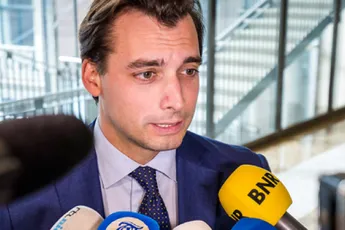 BEELDEN: Thierry Baudet zegt iets wat hij eigenlijk helemáál niet mag zeggen