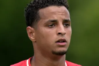 /sport/mo-ihattaren-wordt-vervolgd-voor-mishandeling