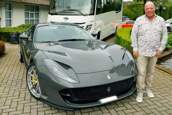 Peter Gillis gooit zijn peperdure Ferrari in de verkoop