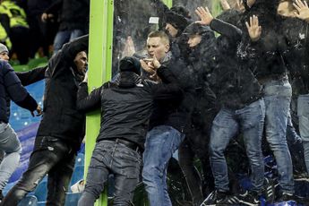 Video: boze supporters bestormen het veld tijdens Vitesse - Feyenoord