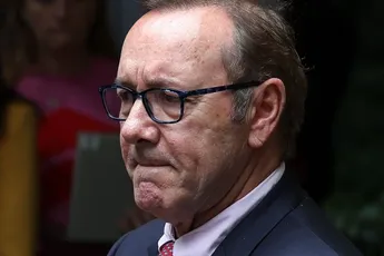Kevin Spacey schikt voor 1 miljoen dollar met productiebedrijf