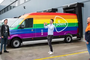 PostNL wil drie dagen over het bezorgen van een pakketje gaan doen