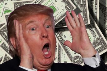 Trump in geldnood: brengt zijn eigen lijn tokkieschoenen op de markt