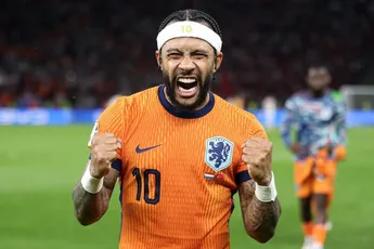 Intieme beelden van Depay met vrouwelijke scheidsrechter opgedoken (VIDEO)