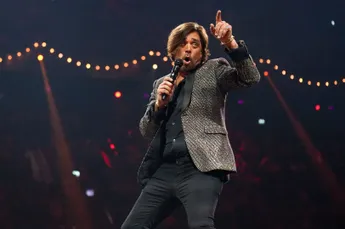 /show-tel/waylon-heeft-geldproblemen-en-wil-daarom-nieuw-seizoen-van-the-voice