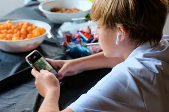 /nieuws/land-verbiedt-als-eerste-social-media-voor-kinderen-platformen-riskeren-gigantische-boetes