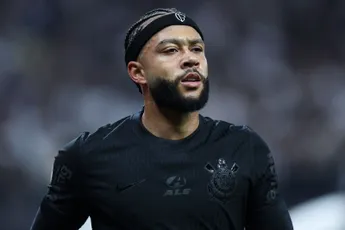 Memphis Depay haalt keihard uit naar Johan Derksen in nieuw lied (VIDEO)