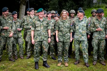 /nieuws/defensie-overweegt-actieve-dienstplicht-te-herinvoeren-na-dreigingen-van-oorlog-video