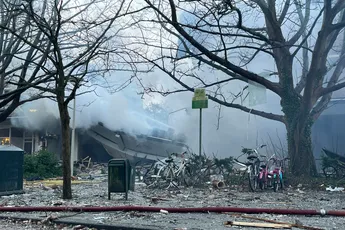 /nieuws/gigantische-explosie-verwoest-flatgebouw-in-den-haag-lijkt-wel-een-oorlogsgebied-beelden