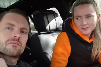 /show-tel/joel-beukers-en-dionne-snel-samen-gespot-na-affaire-met-getrouwde-man-foto