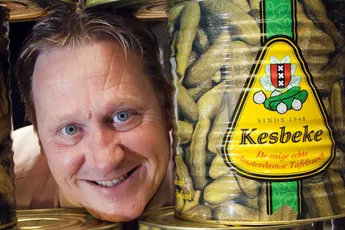 /show-tel/oos-kesbeke-maakt-groot-en-verassend-nieuws-bekend