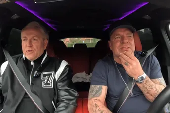 Gordon onthult pikante details over wilde avond met bekende Ajax-speler (VIDEO)