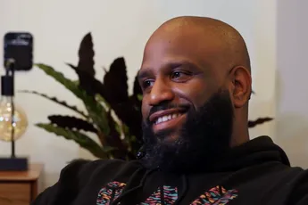 Jurylid Willie Wartaal deelt sneer uit naar nieuwe coaches The Voice