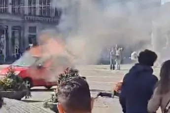 /nieuws/dit-is-de-man-die-zichzelf-en-zijn-auto-in-brand-stak-op-de-dam