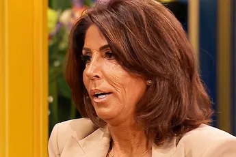 /show-tel/het-gaat-financieel-slecht-met-rachel-hazes