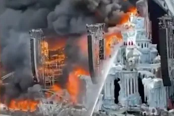 /nieuws/tomorrowlandland-mainstage-volledig-afgefikt-na-gigantische-brand