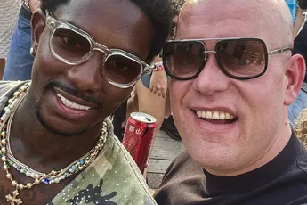 /nieuws/michael-van-gerwen-aan-de-pillen-op-festival-ex-vrouw-daphne-zwanger