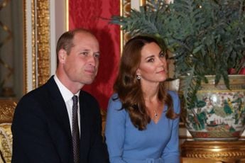 Prins William en Kate beleven enorm emotioneel moment: "Queen keek op ons neer"
