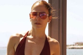 Jennifer Lopez (50) toont haar nog steeds erg sexy lichaam