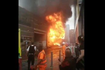 Paniek in Londen na ontploffingen en grote brand in treinstation