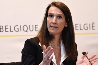 Premier Wilmès reageert op kritiek: “Iedereen ziet toch dat de situatie in woonzorgcentra onmenselijk is, we moeten daar echt iets aan doen”
