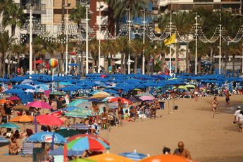 Fikse waarschuwing voor reizigers die naar Spanje willen: “Maatregelen worden daar al lang niet meer gerespecteerd”