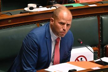 Theo Francken haalt zwaar uit naar premier De Croo: "Blijf dan weg!"