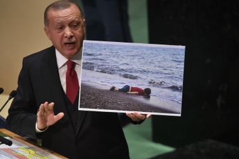 Erdogan spreekt zeer dreigende taal richting Europa: "Ik zet de poorten open"
