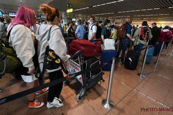 Besmette jongeren die met vliegtuig terugkeerden uit Spanje in de problemen: "We gaan hen opsporen"