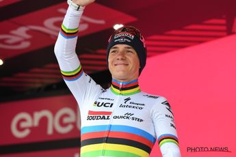Na zijn opgave in de Giro kondigt Remco Evenepoel nu verrassend groot nieuws aan