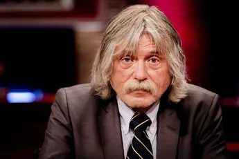 Johan Derksen vernietigend voor Ajax: 'Ze worden geen kampioen, ze krijgen het kampioenschap cadeau van PSV'