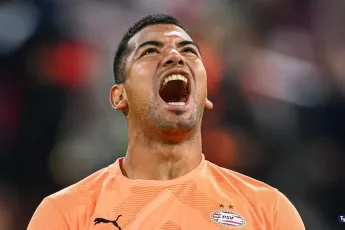 Analist haalt uit naar RKC-keeper en vergeet 'blunderende' Walter Benítez | Naar wie schreeuwde Benítez nu eigenlijk?