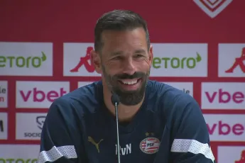 PSV wint 4e topper in 3 maanden | Uitstekende wissels van Nistelrooij doen terugdenken aan Leicester City