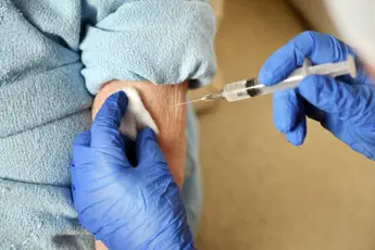 Opvallende regels voor gevaccineerden: Binnen zonder mondmasker of afstand