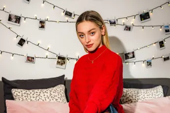 Camille biecht op dat ze worstelt met haar gedachten: “Met een klein hartje afwachten”