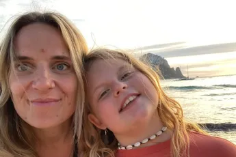 Ruth Beeckmans overstelpt met reacties na bijzonder nieuws over dochtertje: "Papa zou zo trots op je zijn"