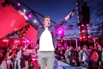 Niels Destadsbader en Dieter Coppens doen grootse plannen uit de doeken: “Volledig naakt”