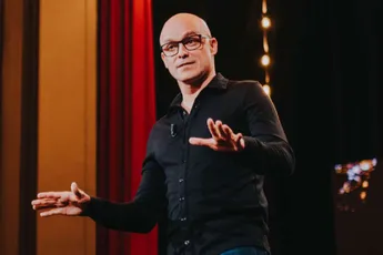 Philippe Geubels emotioneel: "Toen overwogen om te stoppen met mijn carrière"