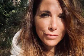 "Bom van een vrouw": Saartje Vandendriessche maakt veel indruk met pikante badpakfoto