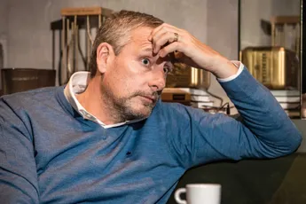 Vlaamse acteurs zwijgen niet langer en uiten massaal kritiek op Gert Verhulst: "Het is gênant"