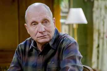 'Familie'-acteur Jef De Smedt gebroken van verdriet na plots overlijden: "Heel veel sterkte"