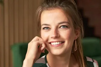 "Prachtig koppeltje": Jana uit 'Blind Getrouwd' deelt voor het eerst kiekjes met haar nieuwe vriend